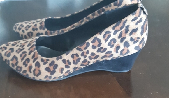 NWOT Leopard Kenneth Cole Reaction Wedges - Picture 7 of 7